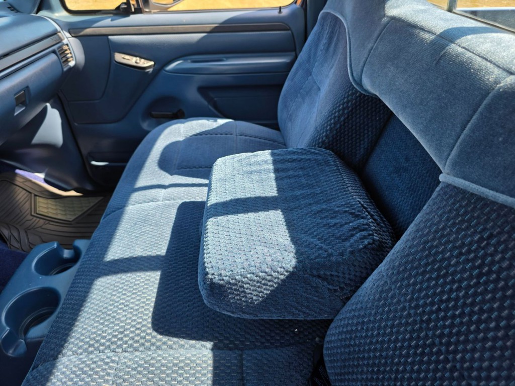 1995 Ford F-150 Image 23