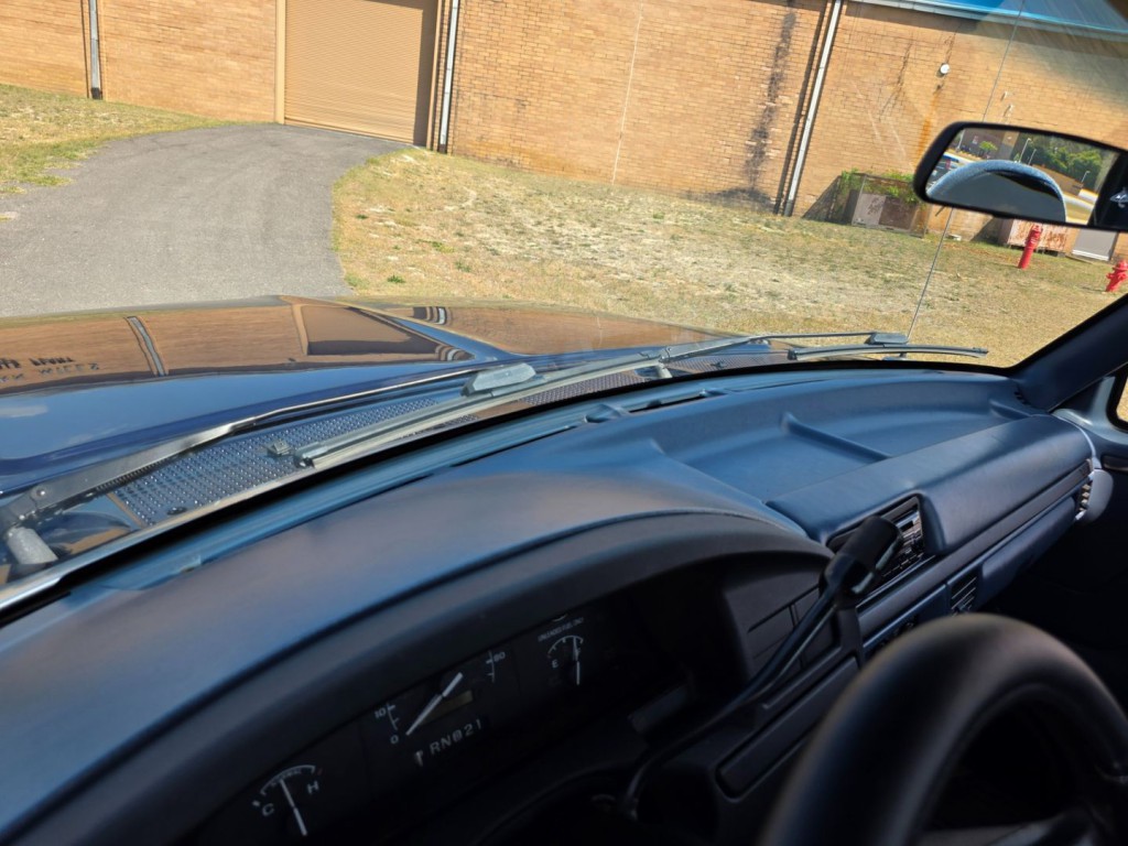 1995 Ford F-150 Image 24