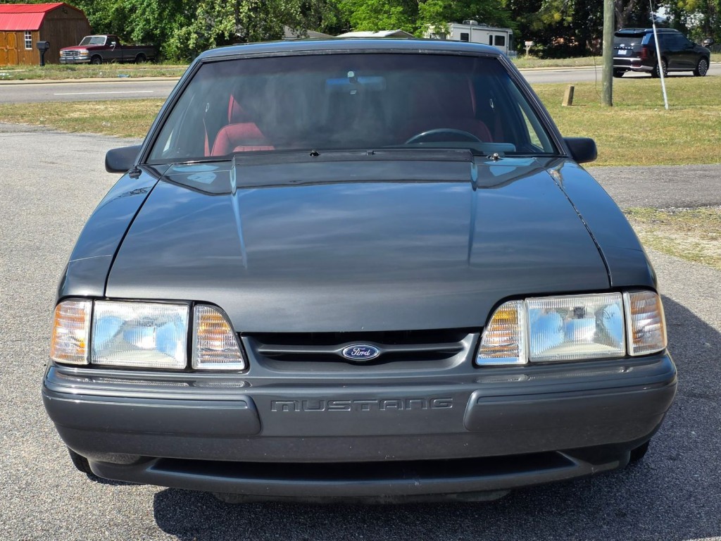 1989 Ford Mustang Image 3