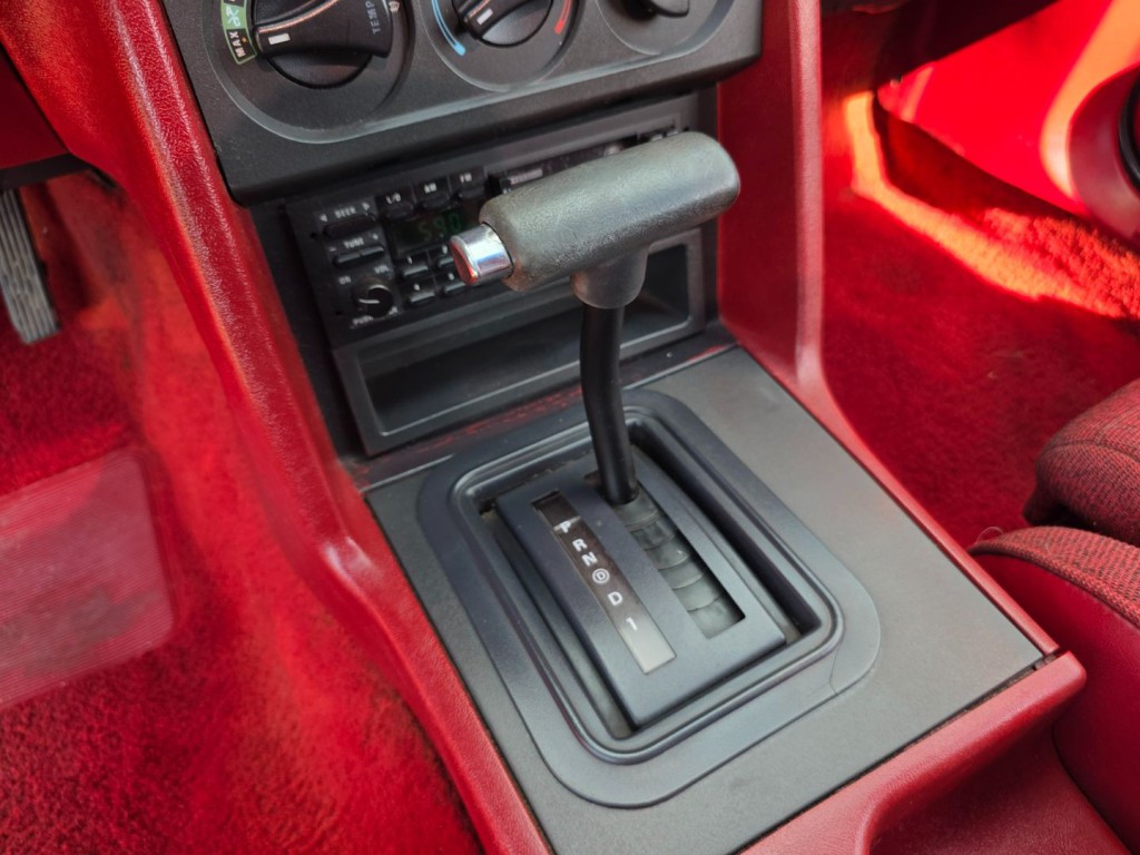 1989 Ford Mustang Image 21