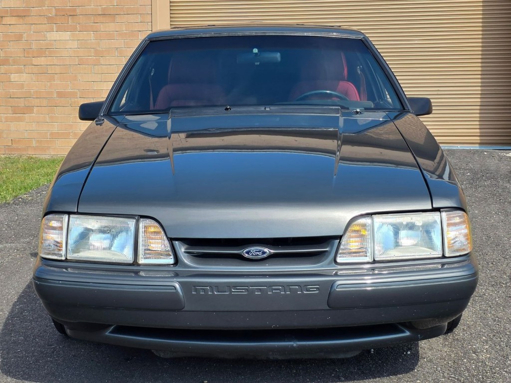 1989 Ford Mustang Image 40