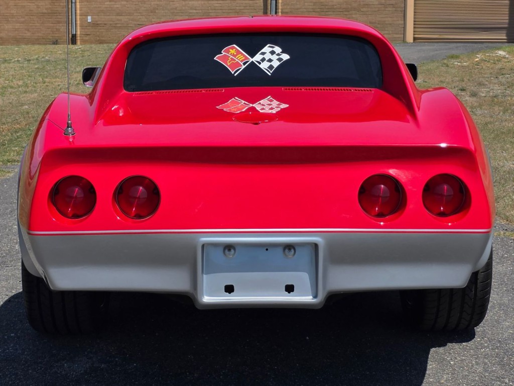 1974 Chevrolet Corvette Image 9