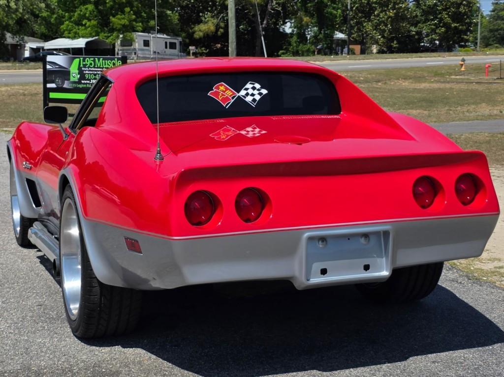 1974 Chevrolet Corvette Image 10