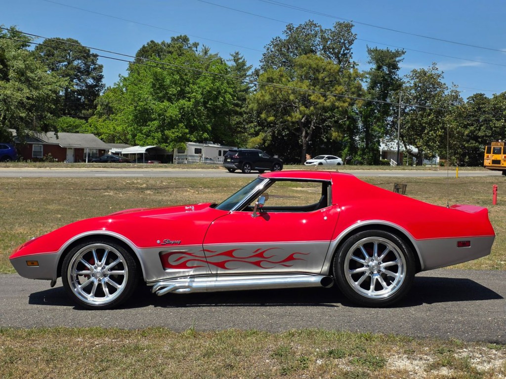 1974 Chevrolet Corvette Image 12