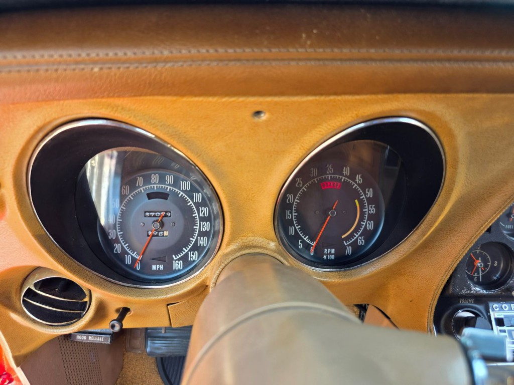 1974 Chevrolet Corvette Image 19