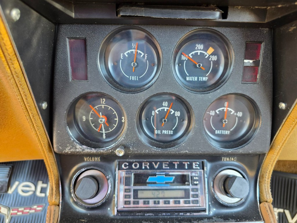 1974 Chevrolet Corvette Image 20