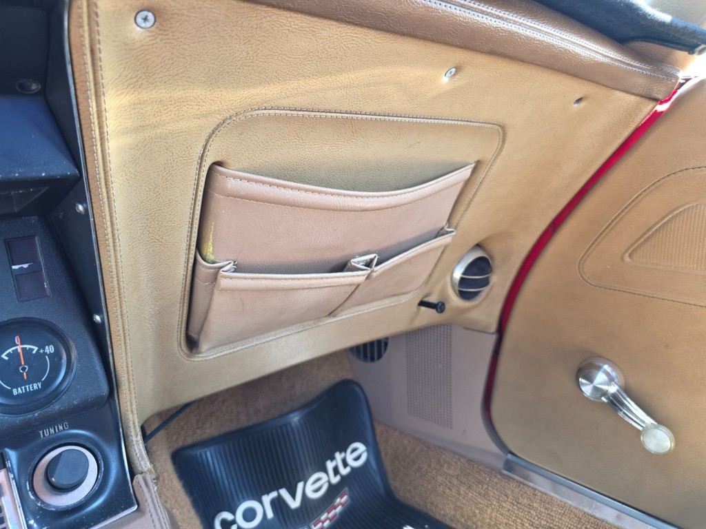 1974 Chevrolet Corvette Image 21