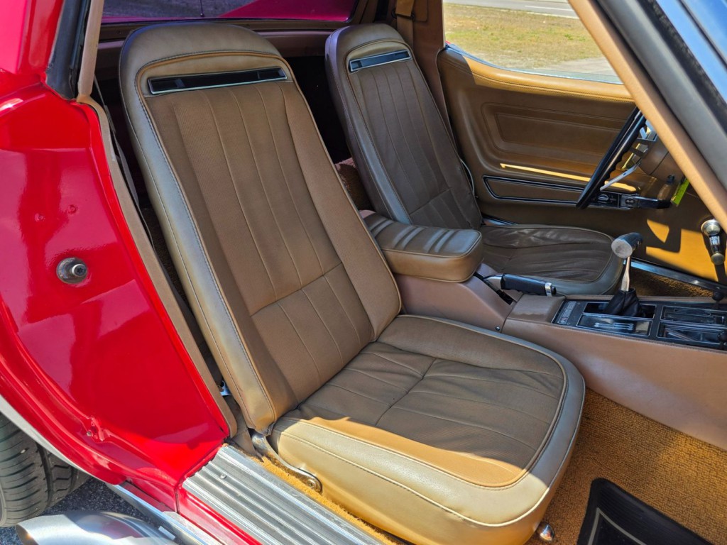 1974 Chevrolet Corvette Image 27
