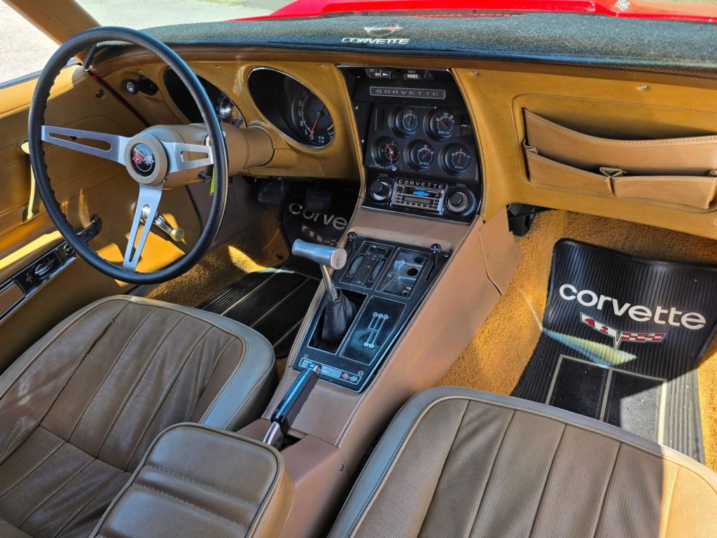 1974 Chevrolet Corvette Image 30