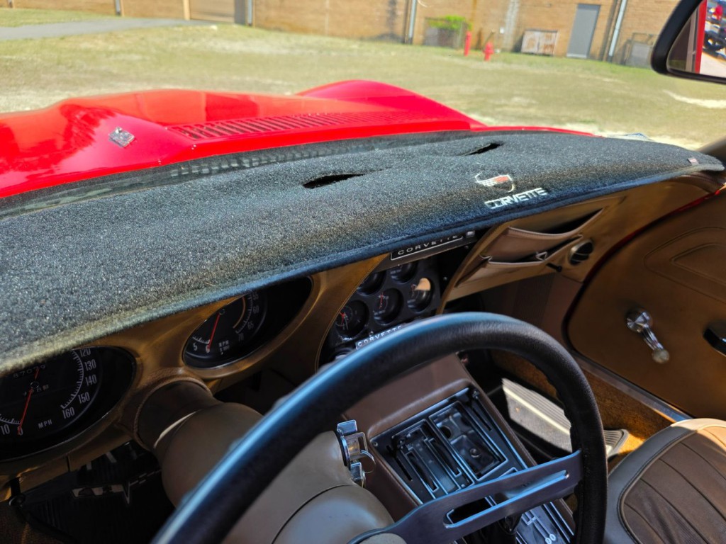 1974 Chevrolet Corvette Image 32