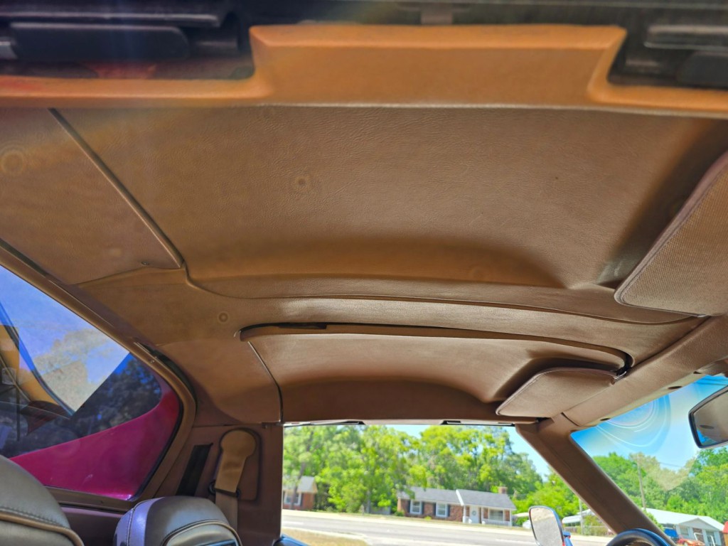 1974 Chevrolet Corvette Image 34