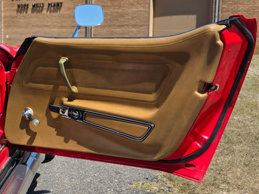 1974 Chevrolet Corvette Image 36