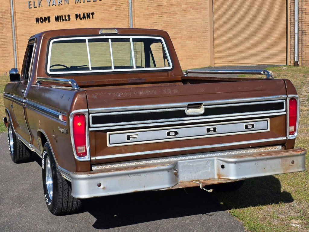 1976 Ford F-100 Image 10
