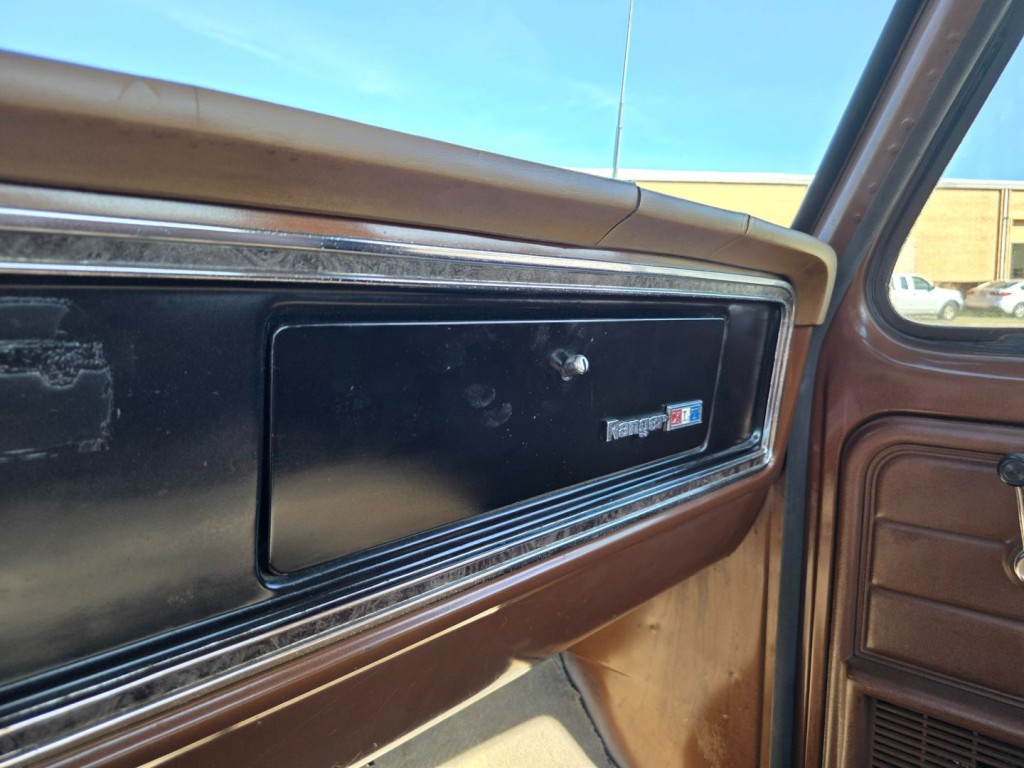 1976 Ford F-100 Image 21
