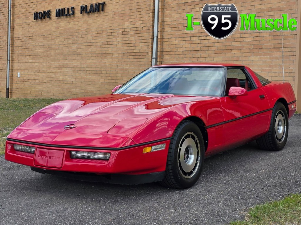 1985 Chevrolet Corvette Image 1