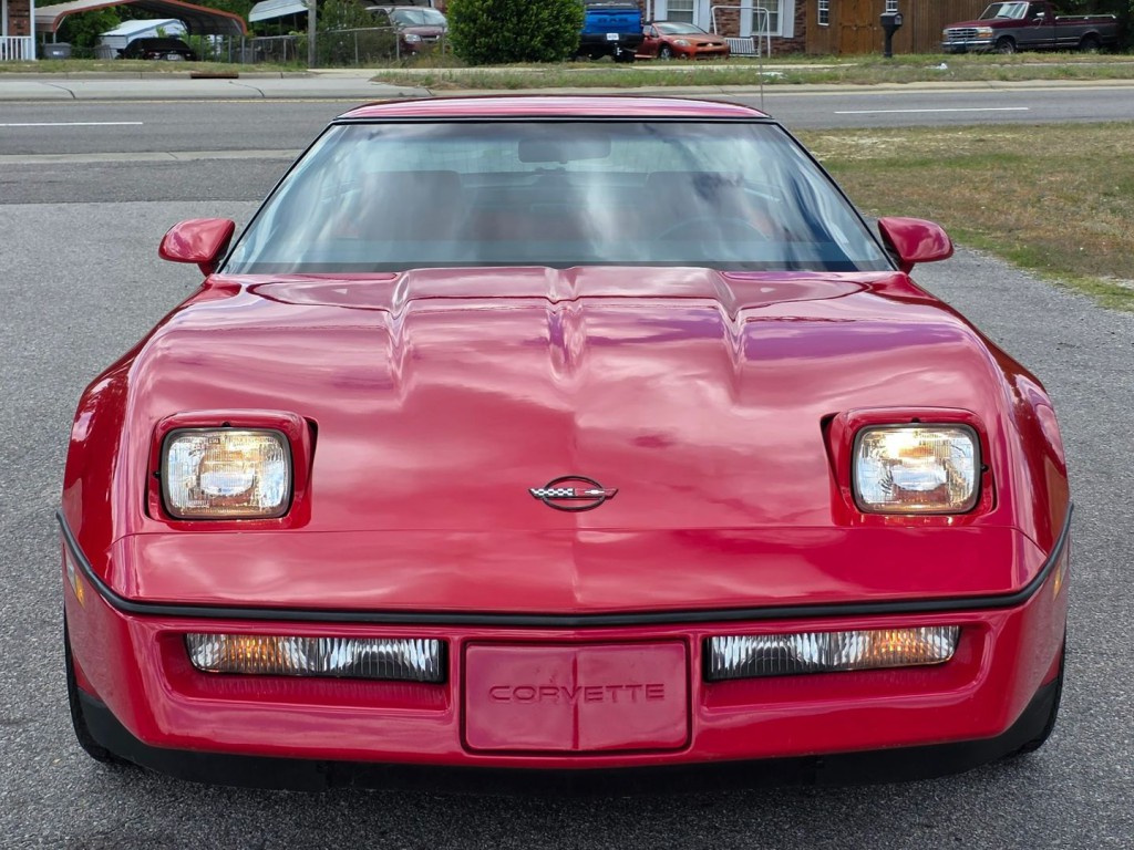 1985 Chevrolet Corvette Image 3