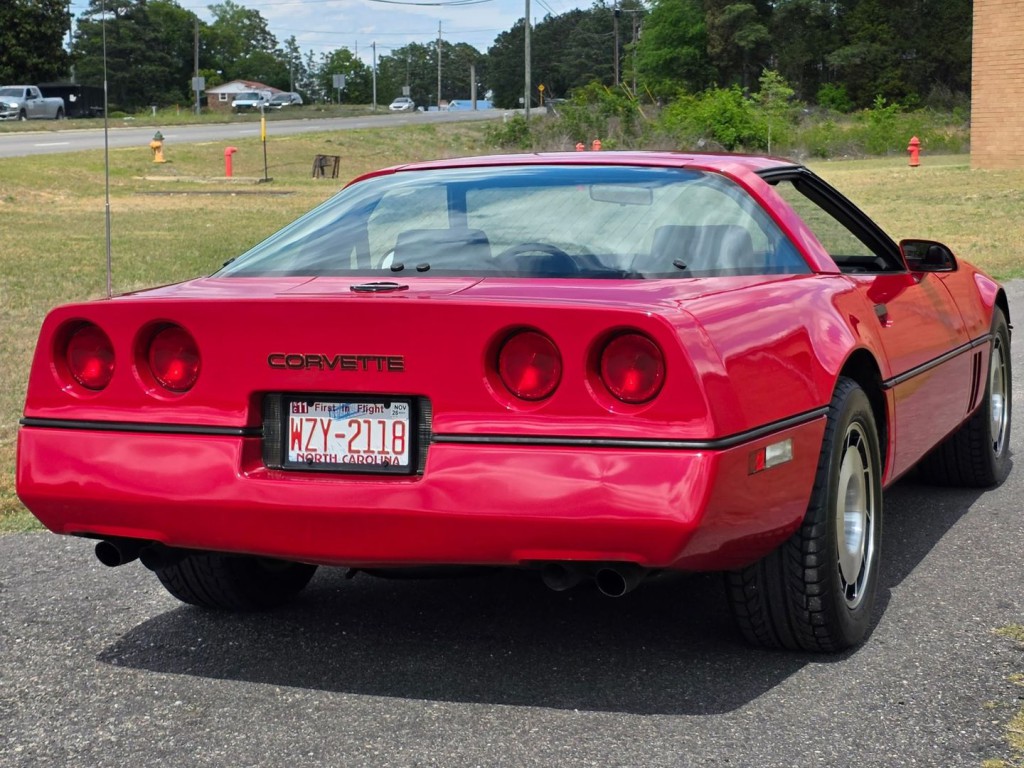 1985 Chevrolet Corvette Image 8