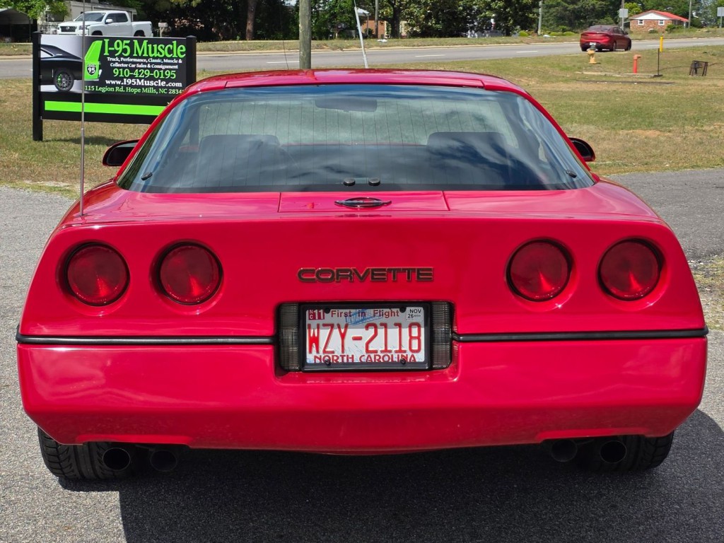 1985 Chevrolet Corvette Image 9
