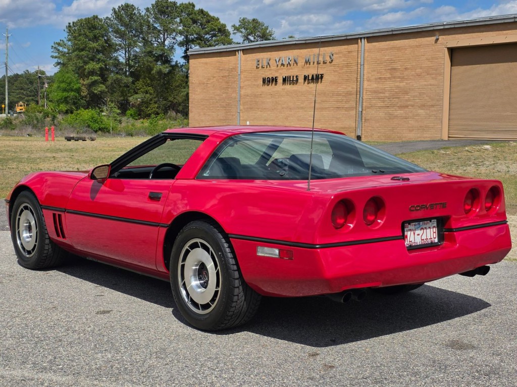1985 Chevrolet Corvette Image 11
