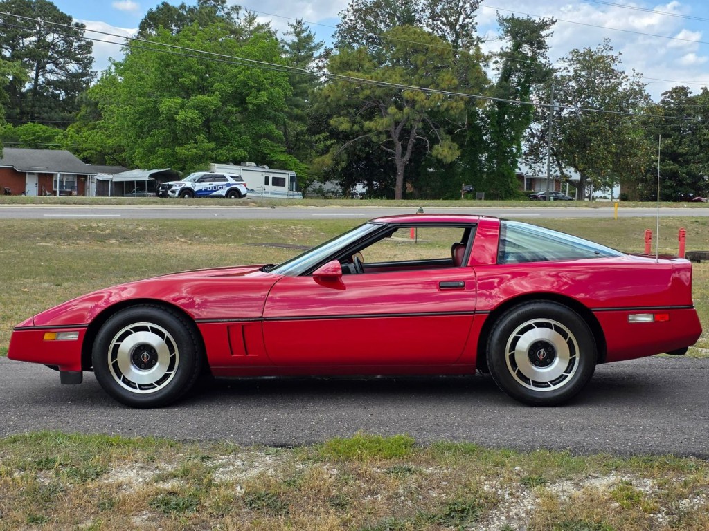 1985 Chevrolet Corvette Image 12