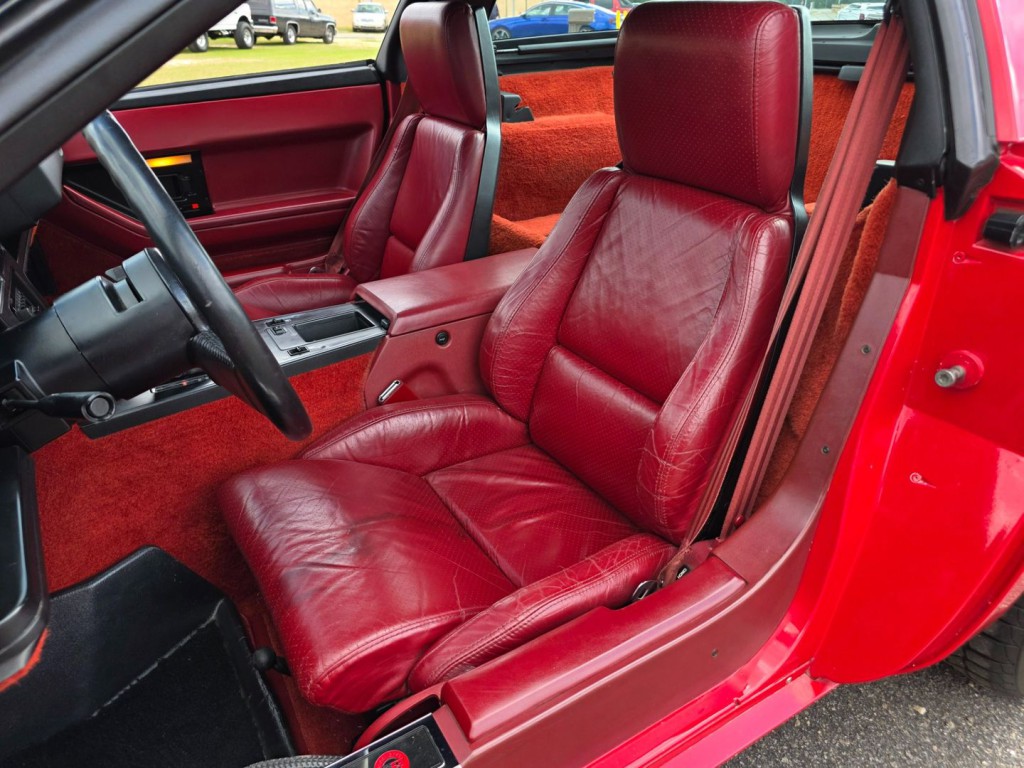 1985 Chevrolet Corvette Image 14
