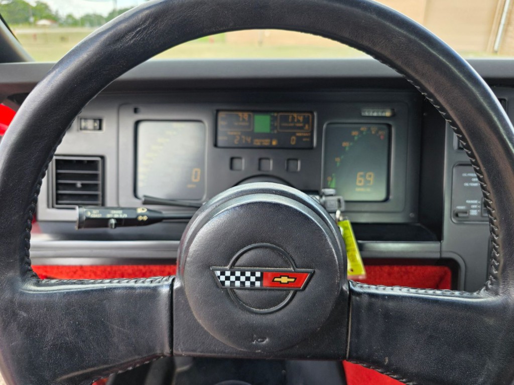 1985 Chevrolet Corvette Image 18