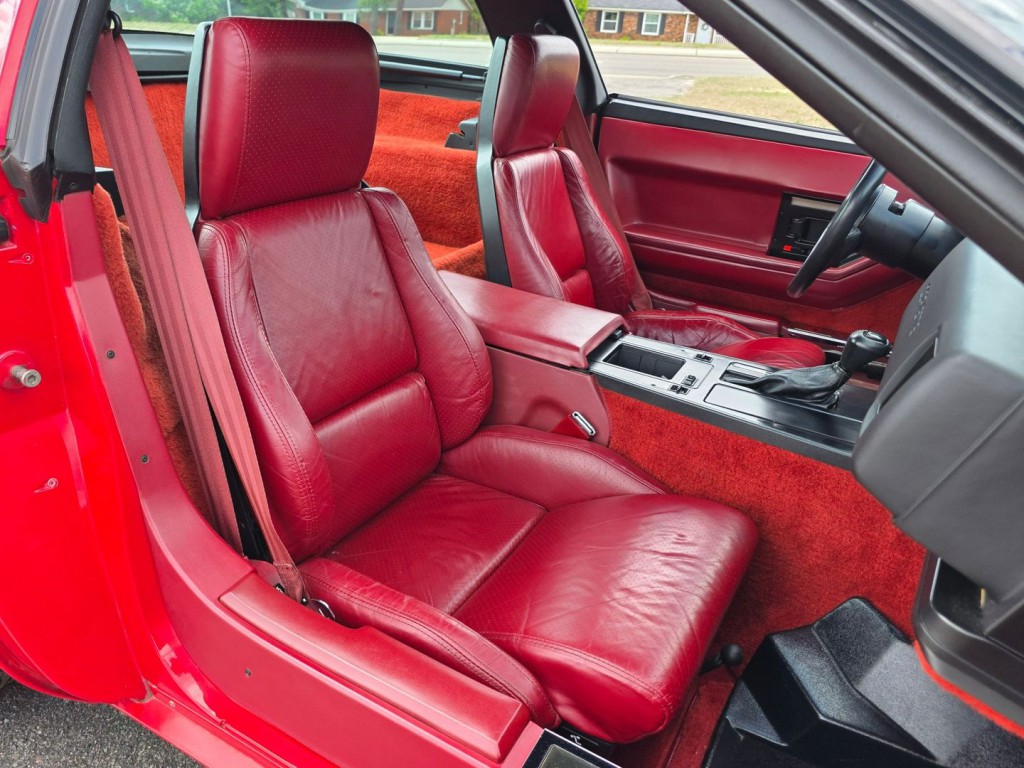 1985 Chevrolet Corvette Image 29