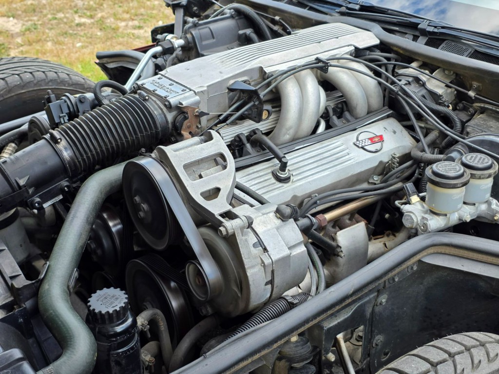 1985 Chevrolet Corvette Image 42