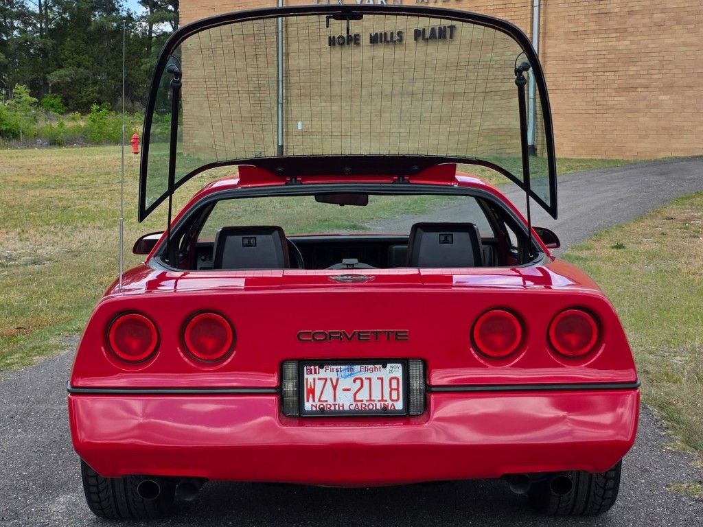 1985 Chevrolet Corvette Image 46
