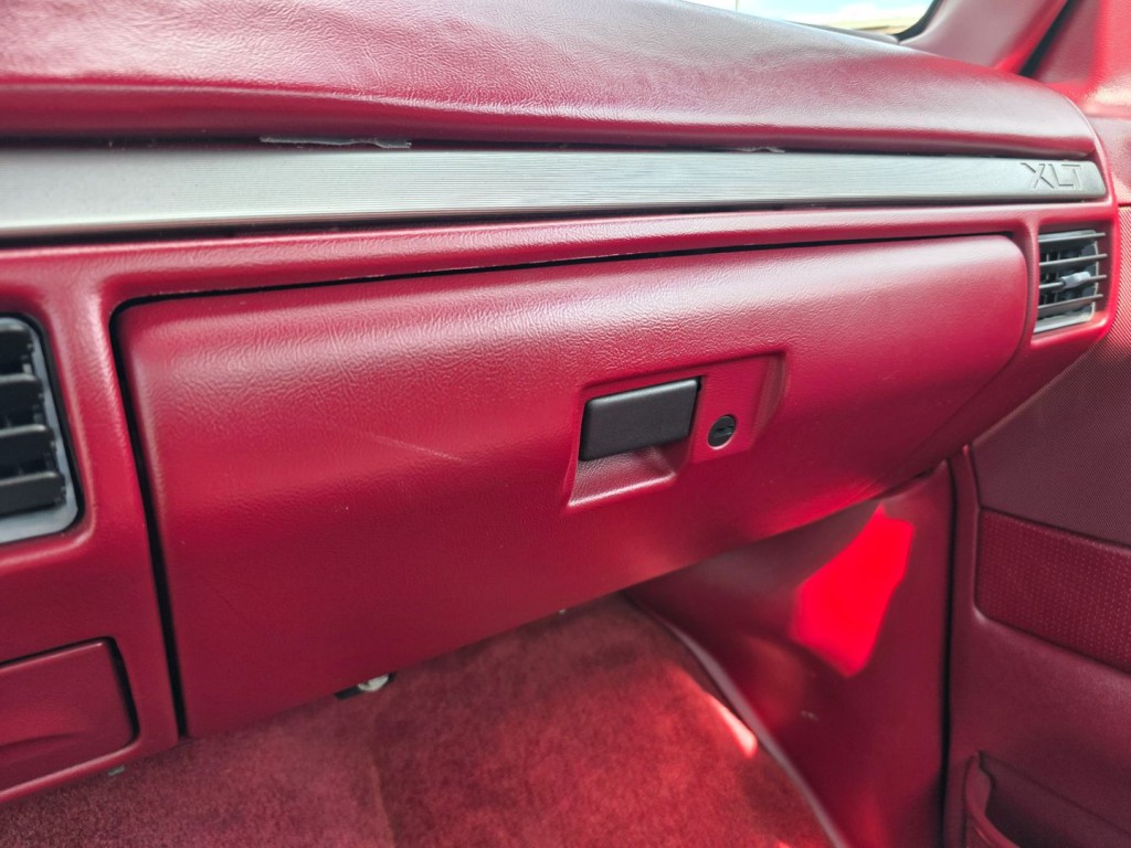 1994 Ford F-150 Image 21