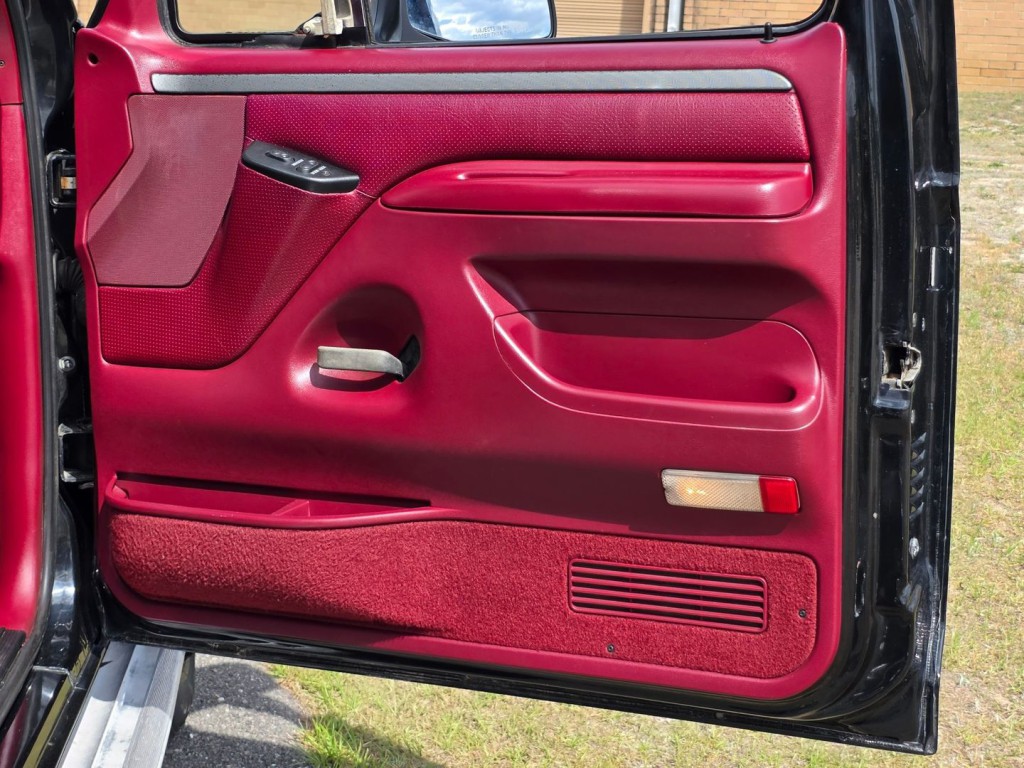 1994 Ford F-150 Image 37