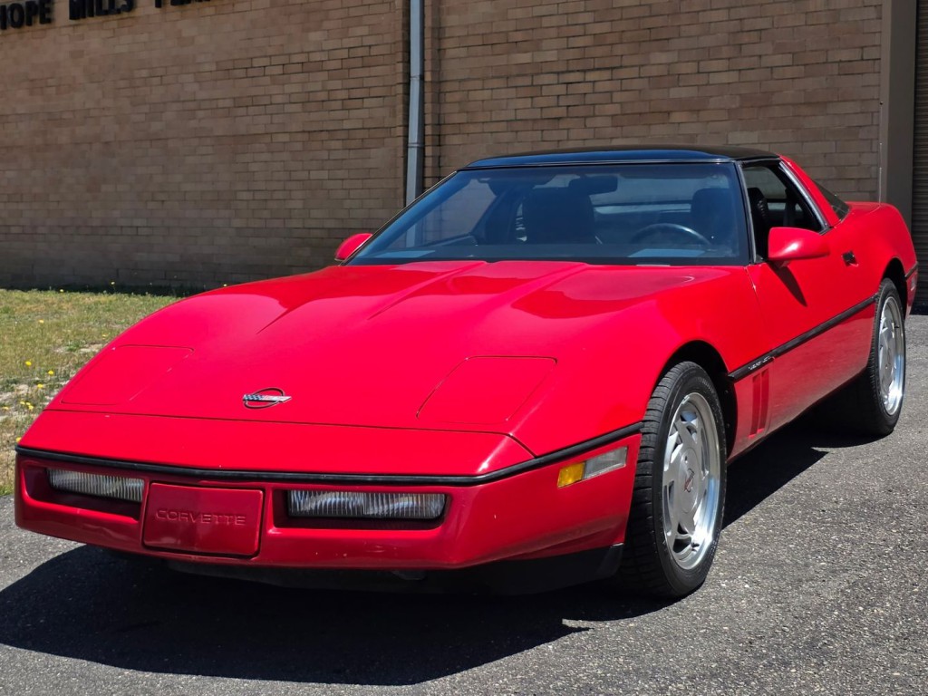 1989 Chevrolet Corvette Image 2