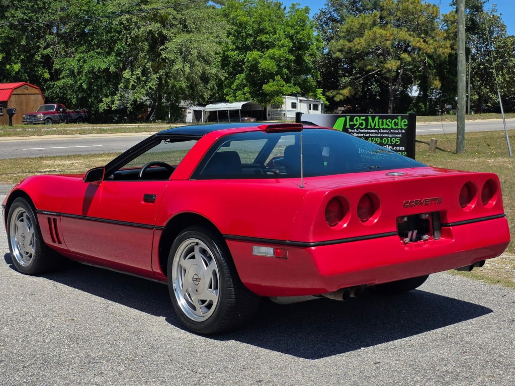 1989 Chevrolet Corvette Image 11