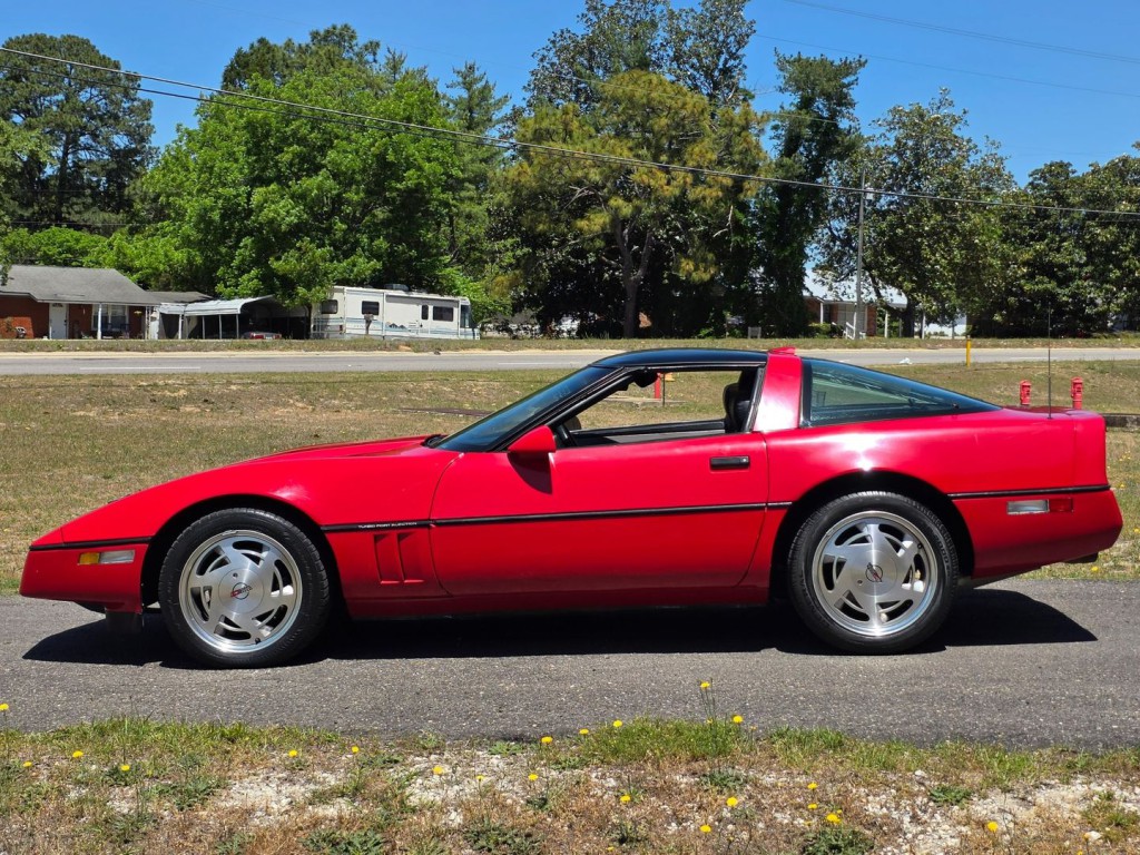 1989 Chevrolet Corvette Image 12