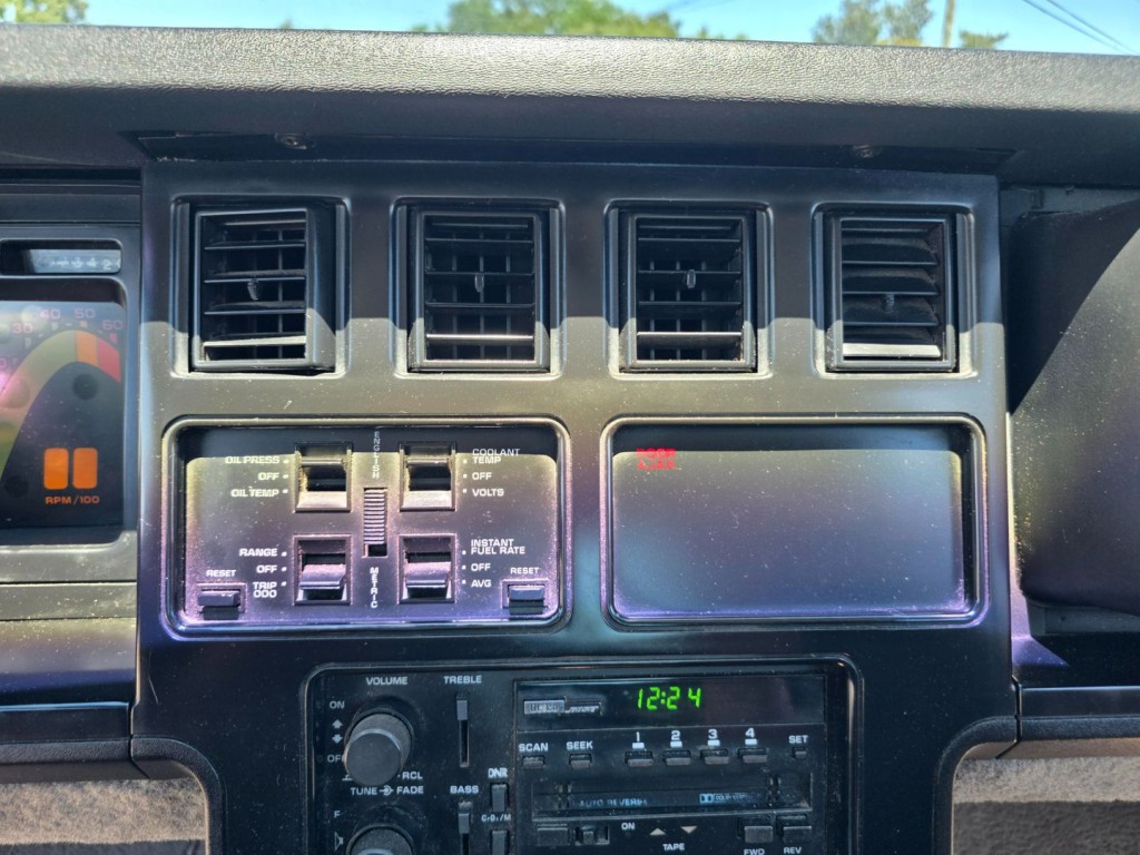 1989 Chevrolet Corvette Image 20