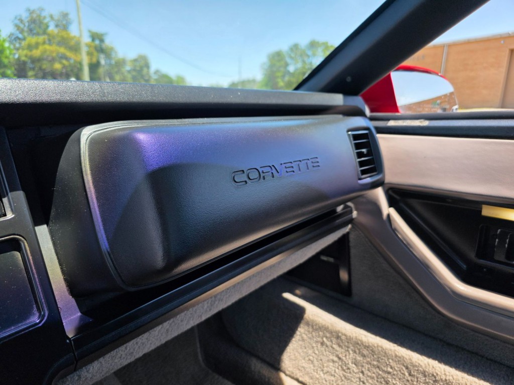 1989 Chevrolet Corvette Image 21