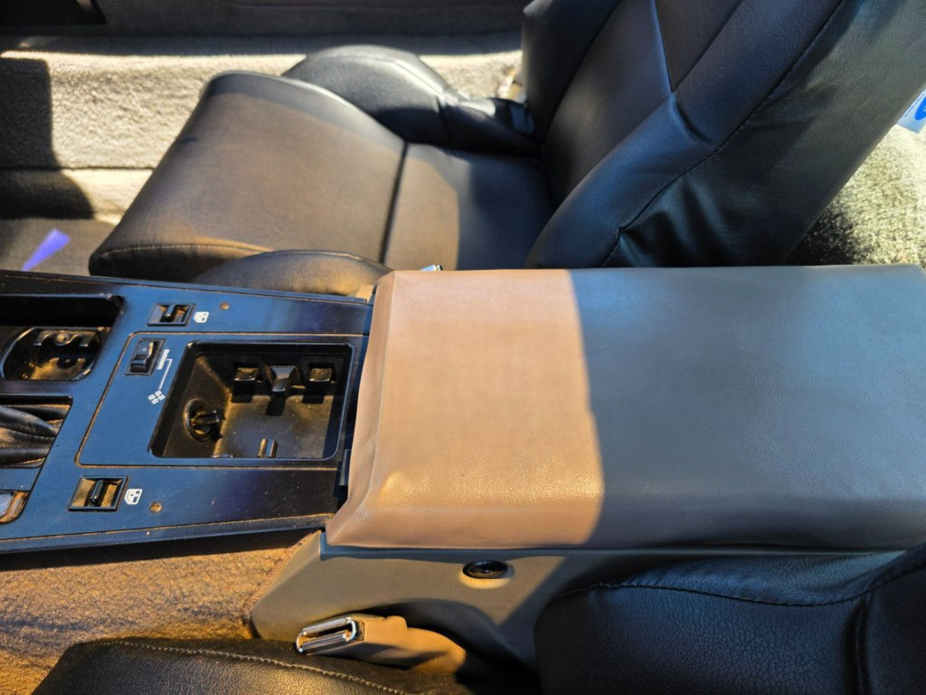 1989 Chevrolet Corvette Image 24