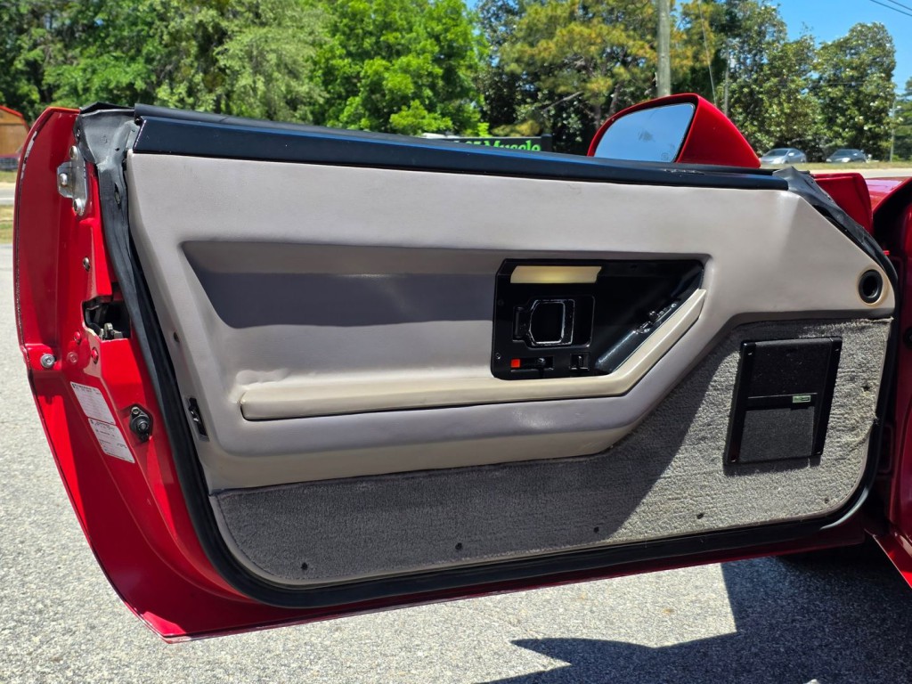 1989 Chevrolet Corvette Image 38
