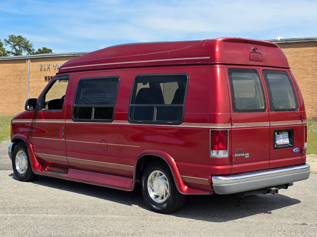 1997 Ford Econoline Image 11