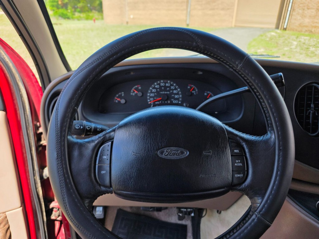 1997 Ford Econoline Image 17