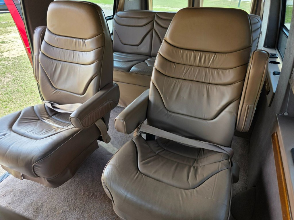 1997 Ford Econoline Image 26