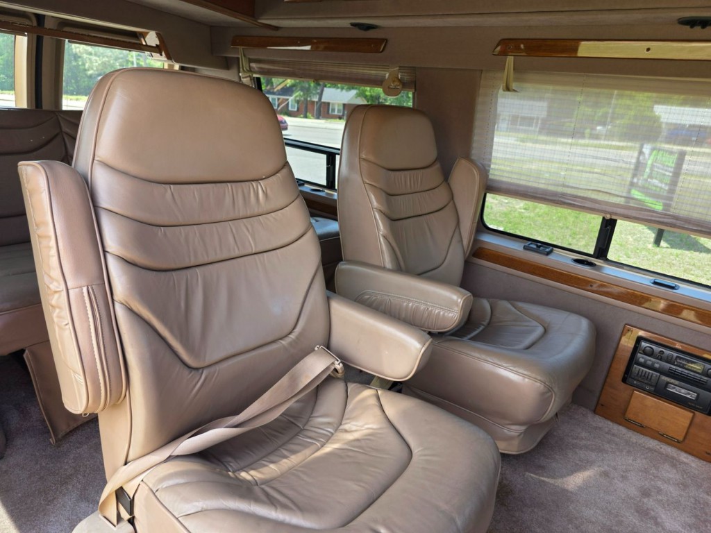 1997 Ford Econoline Image 29