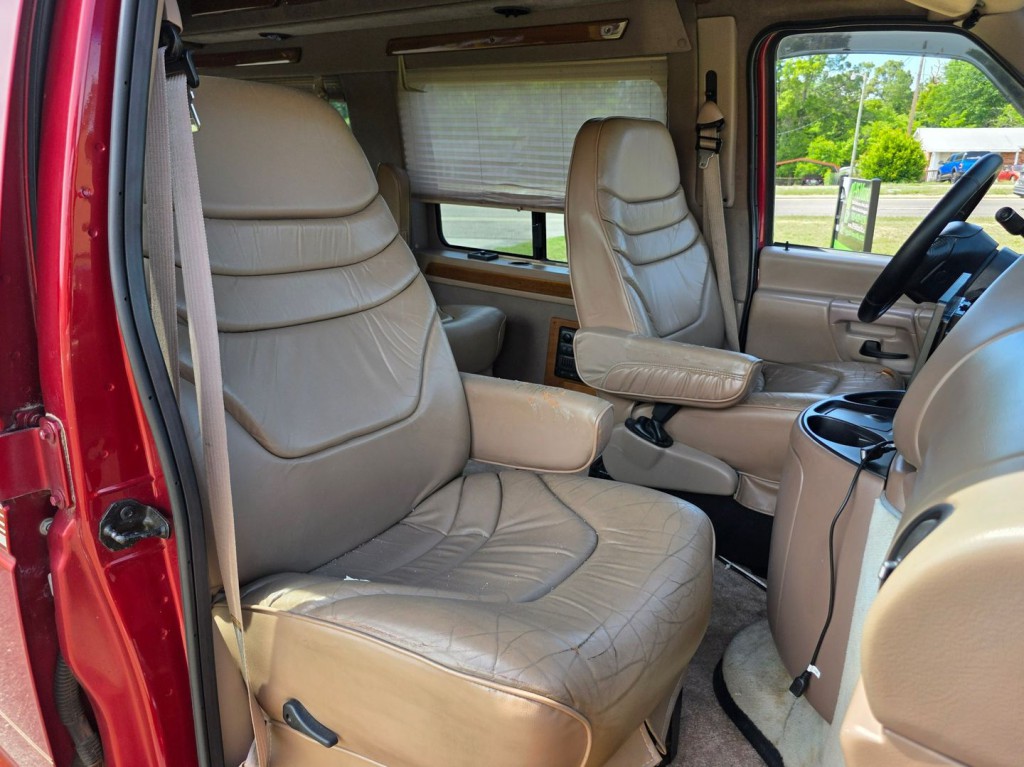 1997 Ford Econoline Image 30