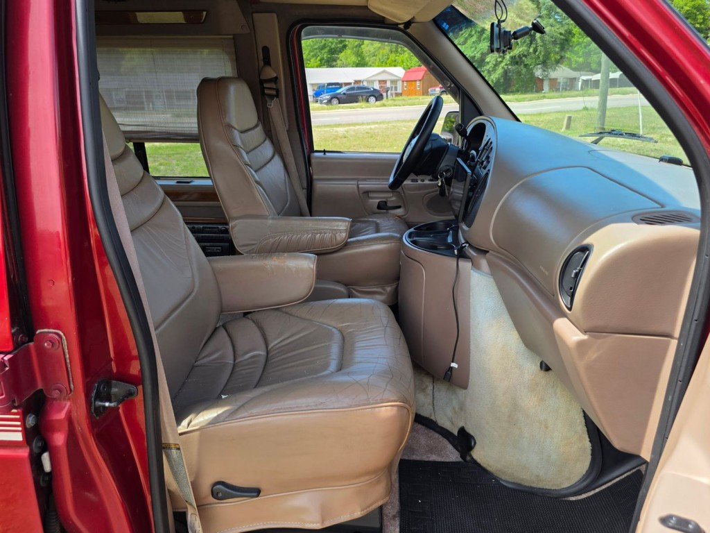 1997 Ford Econoline Image 31