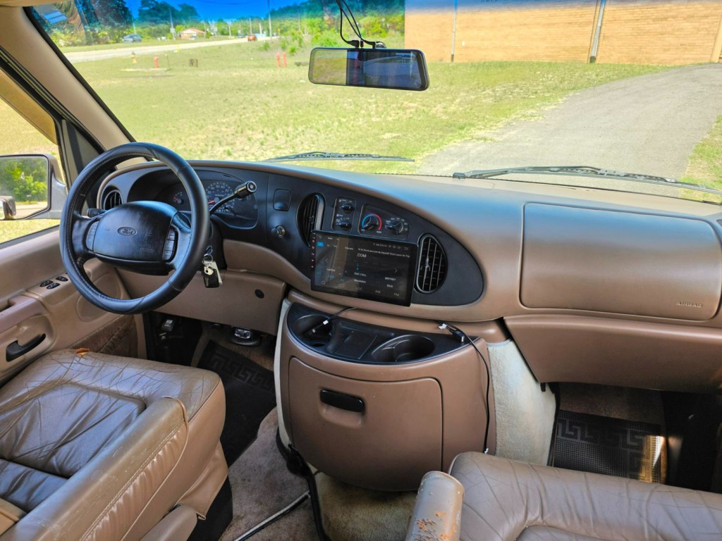 1997 Ford Econoline Image 33