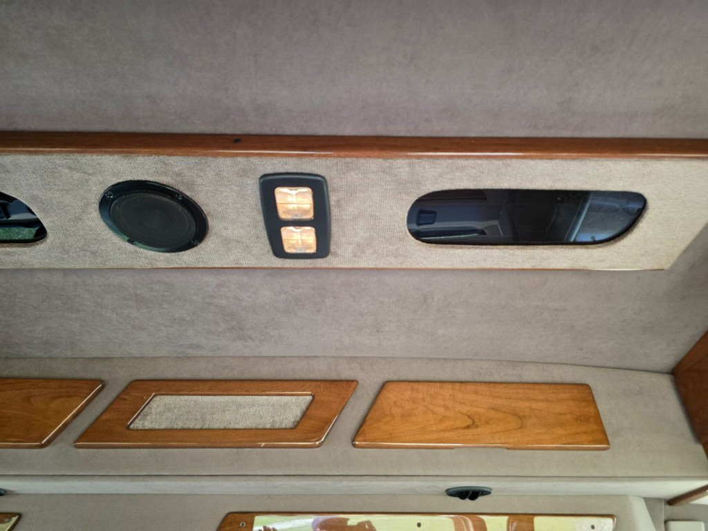 1997 Ford Econoline Image 39