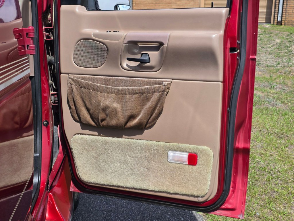 1997 Ford Econoline Image 43
