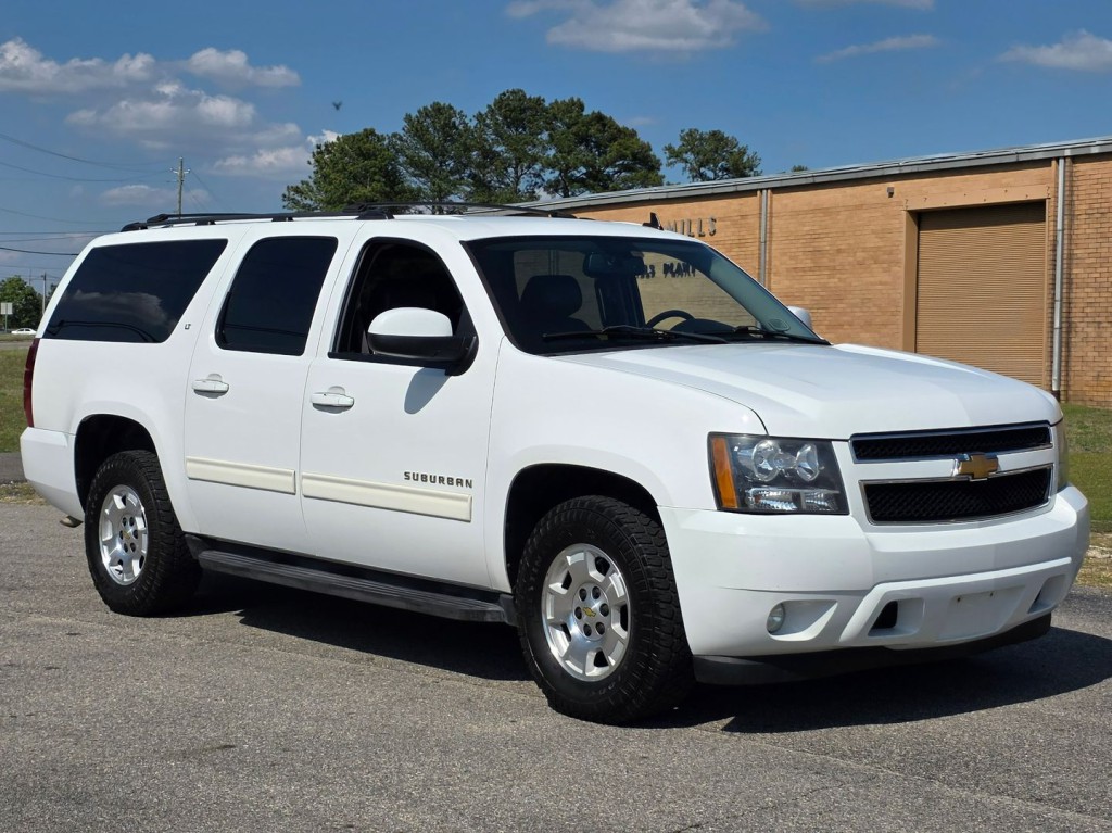 2013 Chevrolet Suburban Image 5