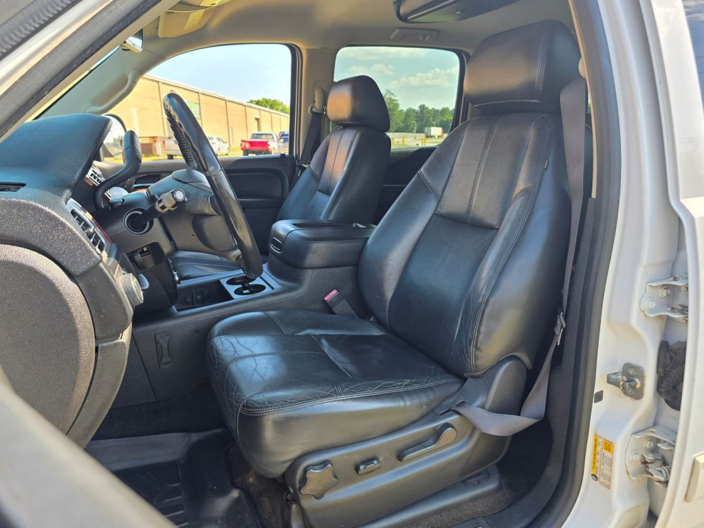 2013 Chevrolet Suburban Image 27