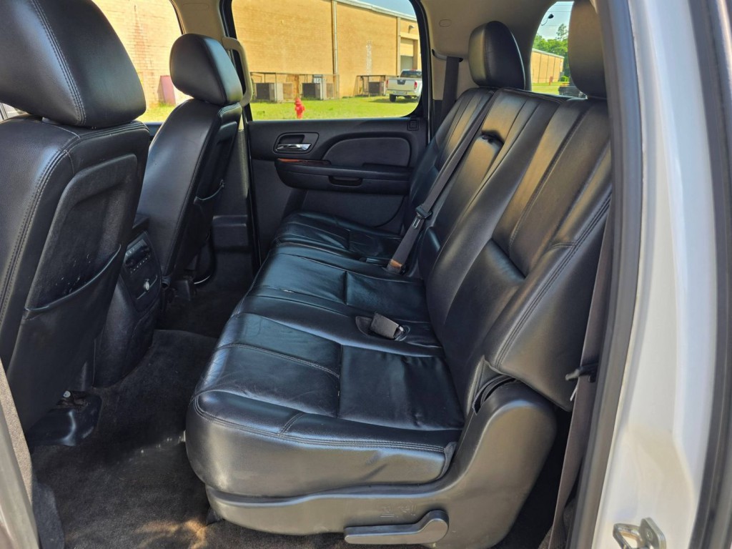2013 Chevrolet Suburban Image 28
